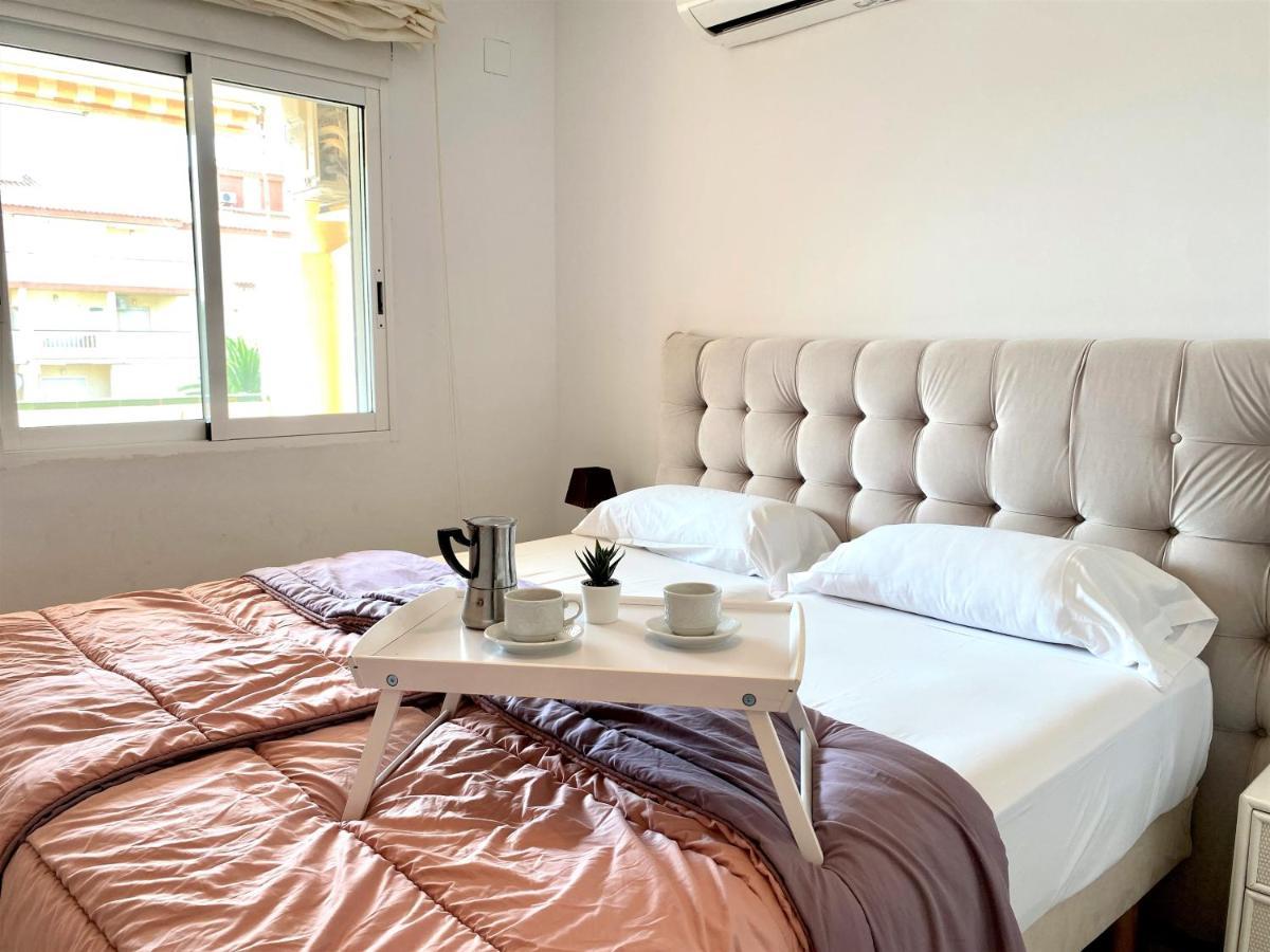 La Marina Vyb Frente Al Mar Apartman Denia Kültér fotó